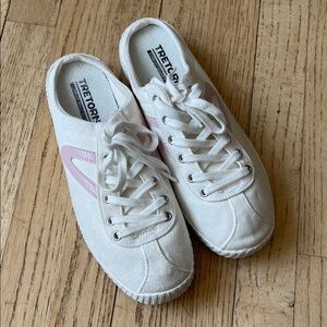 Tretorn White Canvas Sneakers with Pale Pink Side Accent